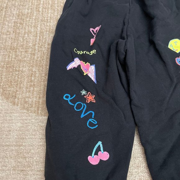 KIDS WORLDWIDE SSENSE Exclusive Kids Black All Over Love Print Sweatpants Sz M - Picture 4 of 7